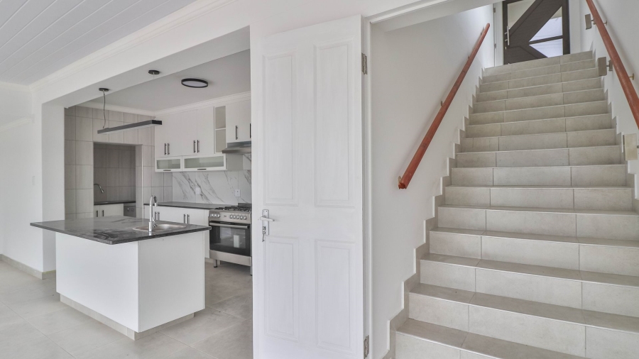 3 Bedroom Property for Sale in Fraaiuitsig Western Cape